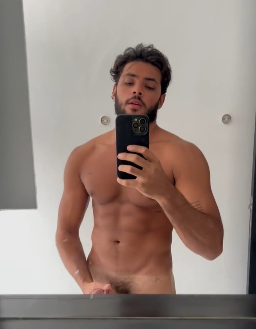 Fotos e vídeo do ator Gabriel Fuentes pelado | Todos Famosos Nus