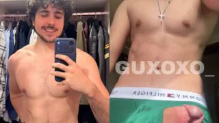 Nudes do influencer Guxoxo_ pelado exibnindo a rola grande