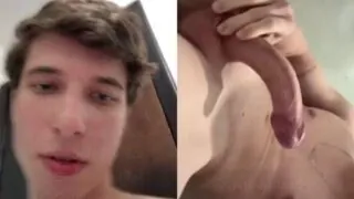 Novinho 18 anos da piroca grande bate punheta na webcam